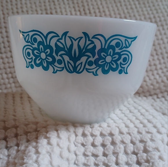 Federal glass vintage milk glass USA 1 1/2 OT no cracks or marks perfect white - Picture 3 of 5